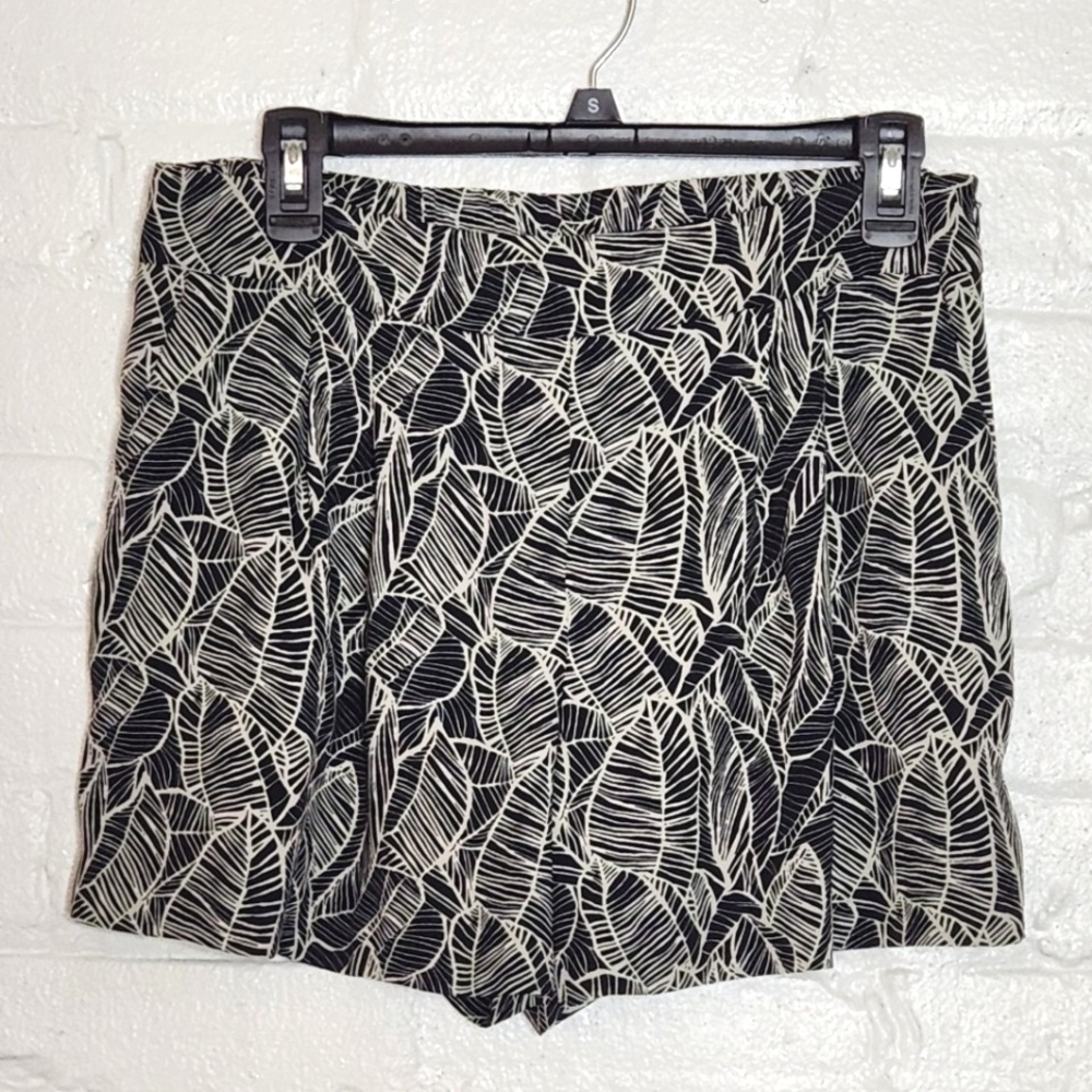 LOFT Patterned Shorts